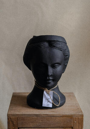 Aphrodite Doff - 31cm - IDR 225k